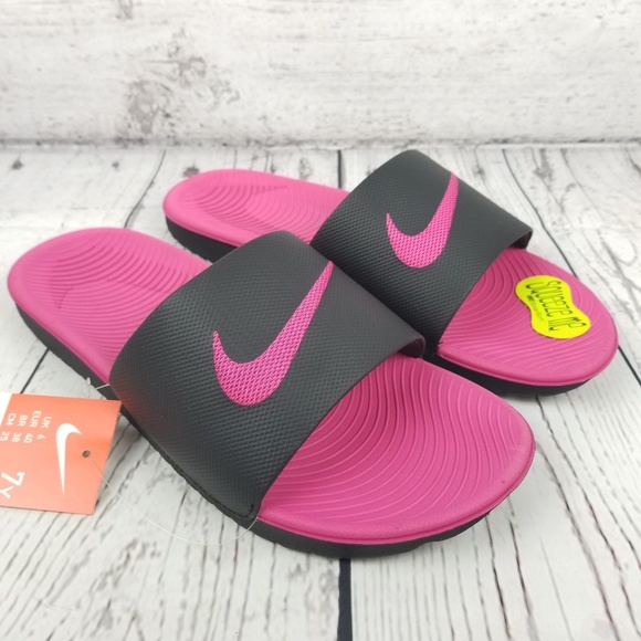 Nike Shoes - New Nike Kawa Slides